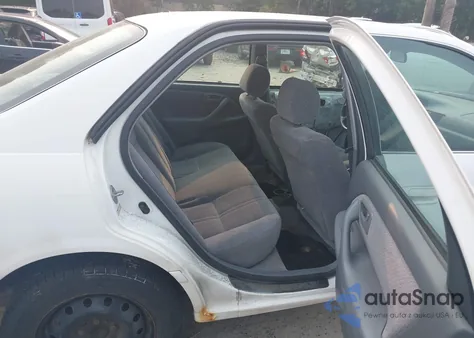 2000 Toyota Camry Le из США, поврежденный, VIN 4T1BG22K8YU736179